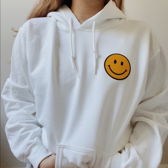 Tops - n e w | smiley hoodie 🌼🧚🏻‍♂️